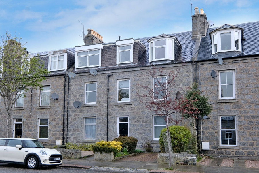 Photo of 18F Holburn Road, Aberdeen, AB10 6EX — offers over £95,000