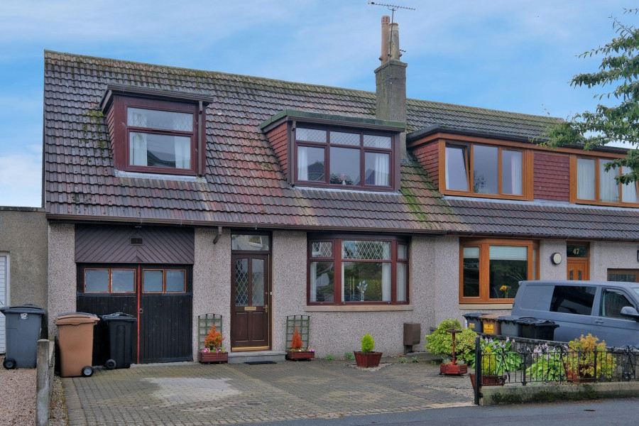 Photo of 45 Balgownie Crescent Bridge of Don Aberdeen, AB23 8EL — offers over £225,000