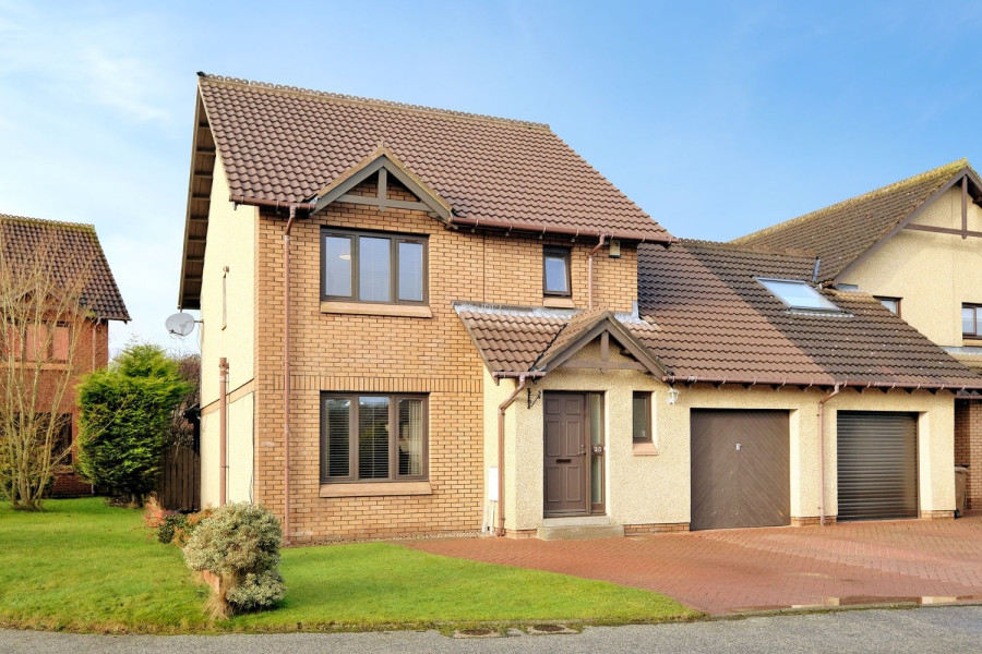 Photo of 35 Coull Green, Kingswells, Aberdeen, AB15 8TR — under offer
