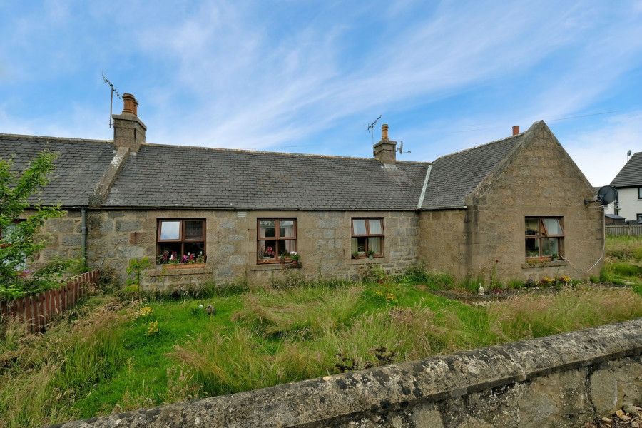 Photo of 1 Conglass Cottage, Inverurie, Aberdeenshire, AB51 5DN — offers over £150,000