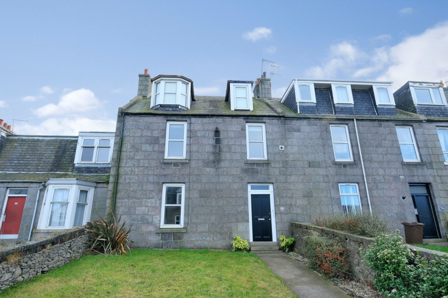Photo of 96a Constitution Street, Aberdeen, AB24 5EX — offers over £70,000