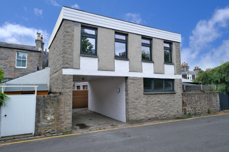Photo of 49c Carden Place, Aberdeen, AB10 1UN — fixed price £195,000