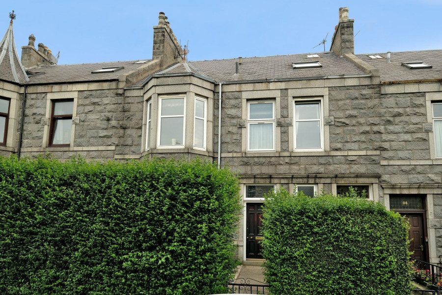 Photo of 98 Clifton Road, Aberdeen, AB24 4RJ — £750 per month
