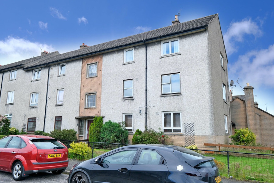 Photo of 6 Cloghill Place Aberdeen, AB16 6LE — under offer