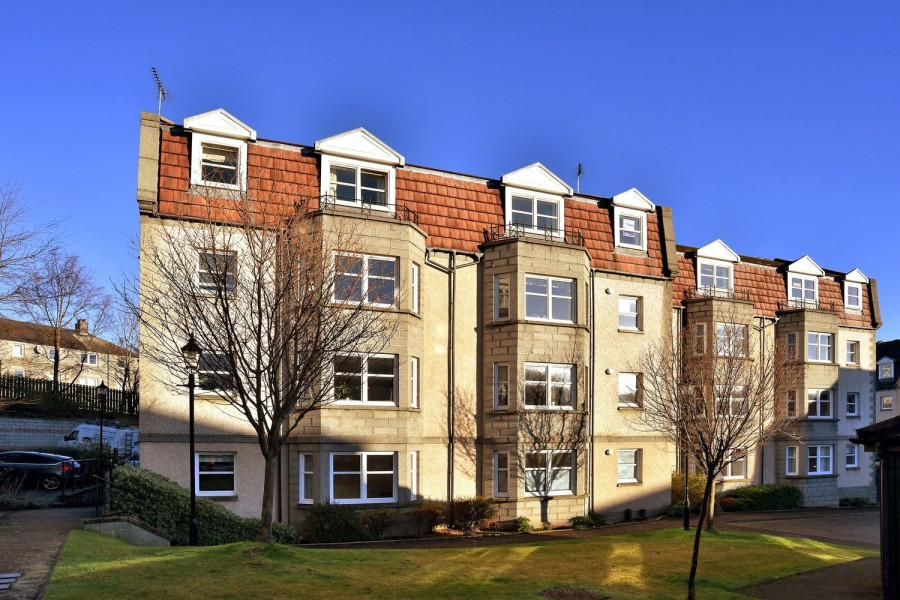 Photo of 27 Albury Mansions, Aberdeen, AB11 6TJ — offers over £170,000