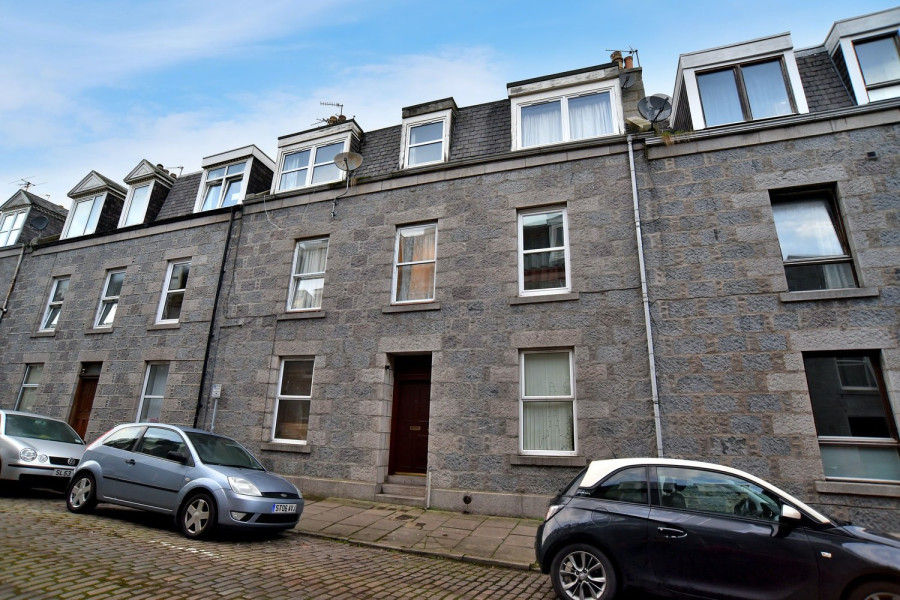 Photo of 32 Ashvale Place, Aberdeen, AB10 6QA — offers over £115,000