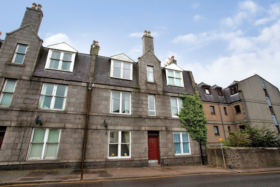 Photo of 5c Berryden Road, Aberdeen, AB25 3SB — fixed price £89,000