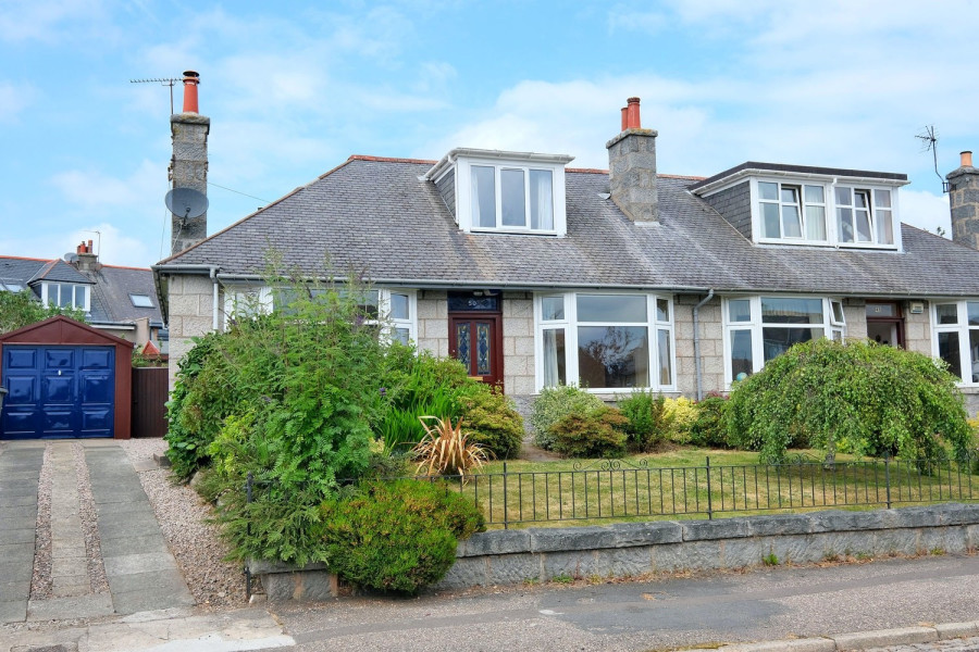 Photo of 50 Gordon Road, Mannofield, Aberdeen, AB15 7RL — offers over £330,000