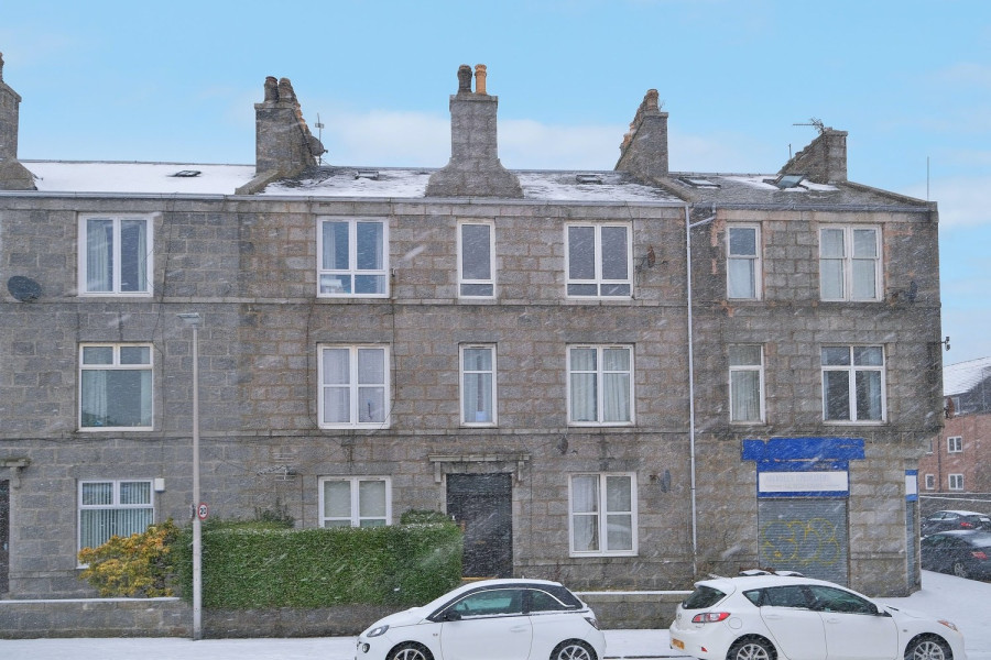 Photo of 19 Elmbank Terrace, First Floor Right, Aberdeen, AB24 3PE — £395 per month