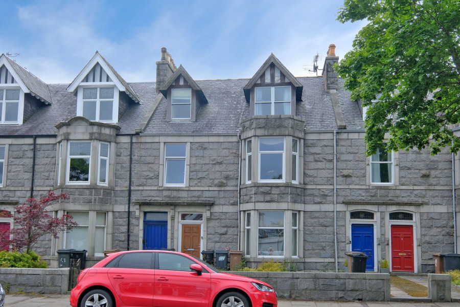 Photo of 45 Forest Avenue, Aberdeen, AB15 4TU — offers over £350,000