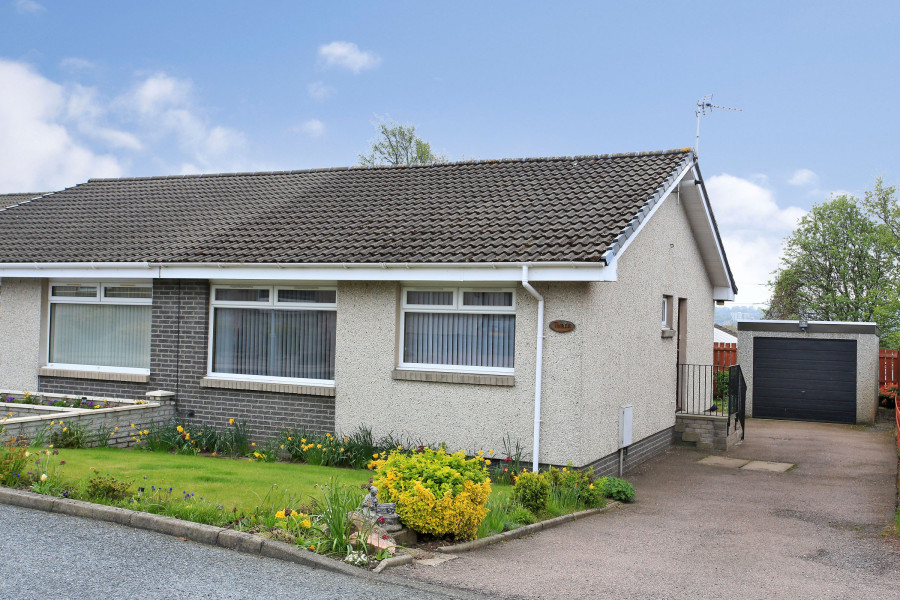 Photo of 3 Fairview Park, Danestone, Aberdeen, AB22 8ZF — fixed price £160,000