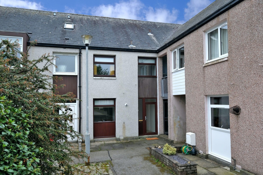 Photo of 80 Hazlehead Terrace, Aberdeen, AB15 8EB — £625 per month