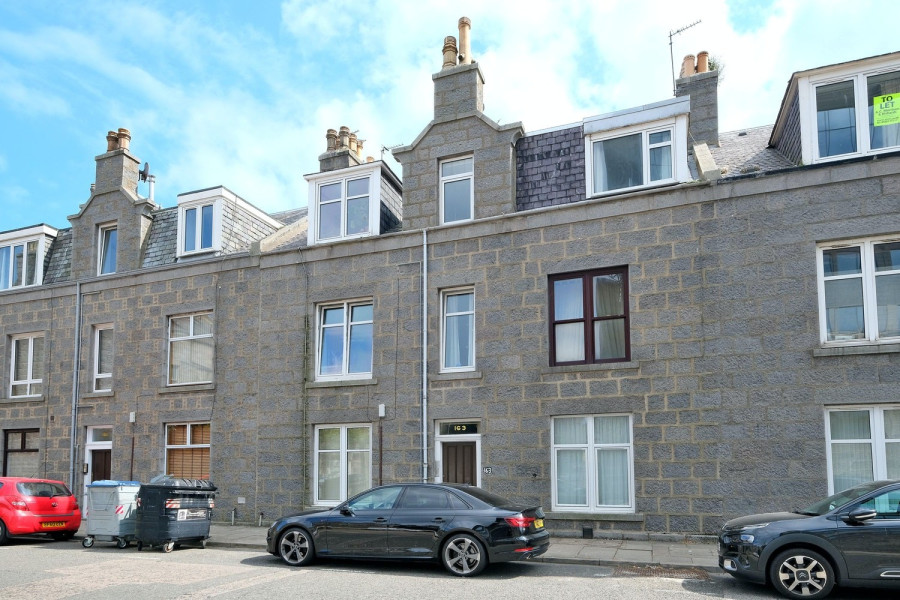 Photo of 163 Attic Flat Left, Hardgate, Aberdeen, AB11 6XQ — offers over £100,000