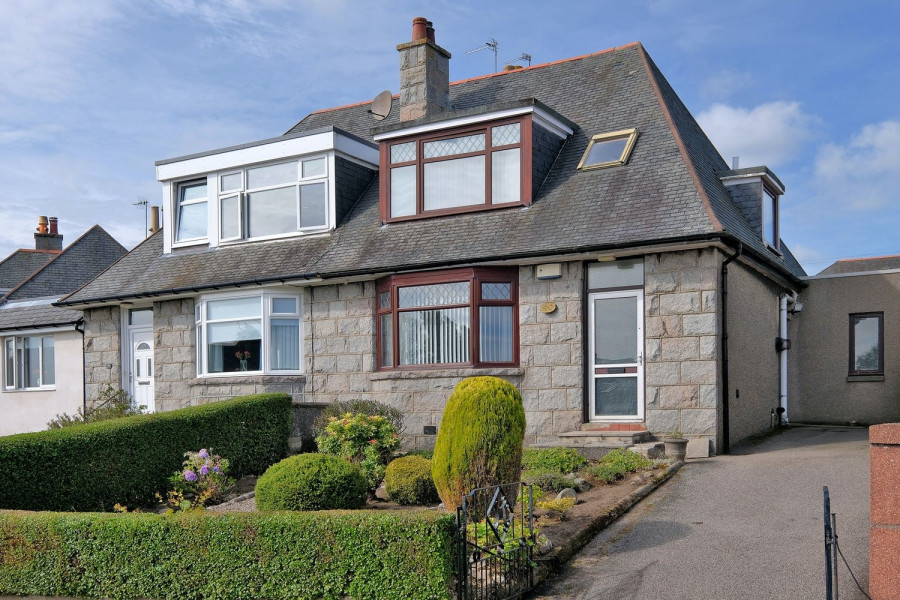 Photo of 20 Morningside Terrace, Mannofield, Aberdeen, AB10 7NZ — offers over £205,000