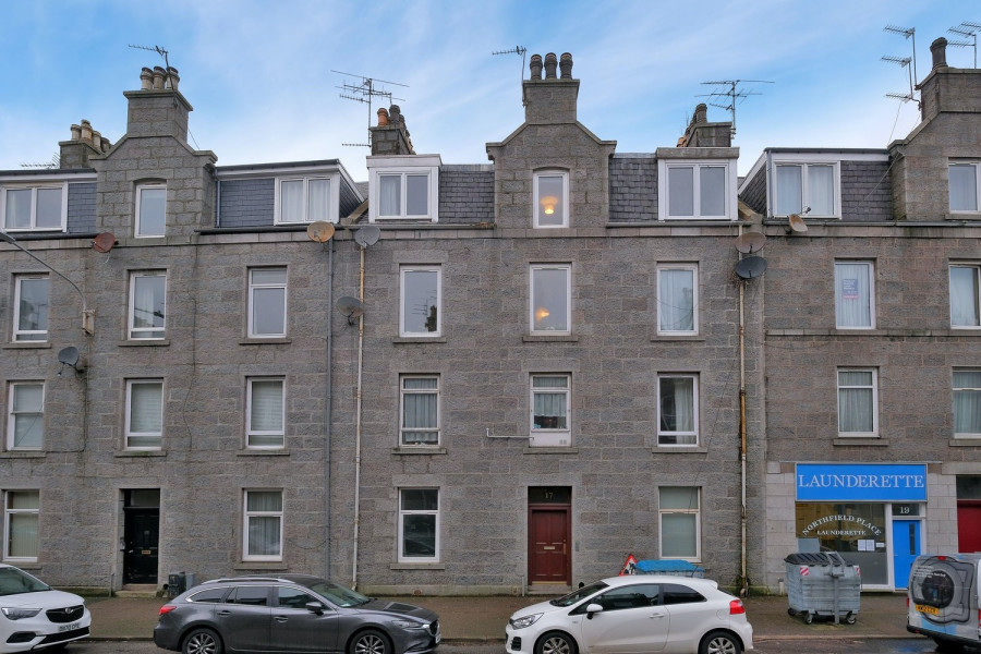 Photo of 17G Northfield Place, Aberdeen, AB25 1SA — offers over £59,995
