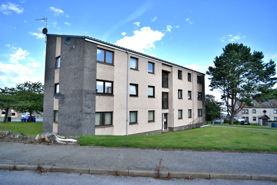 Photo of Flat 9 22 Nigg Kirk Road Aberdeen, AB12 3BF — offers over £70,000