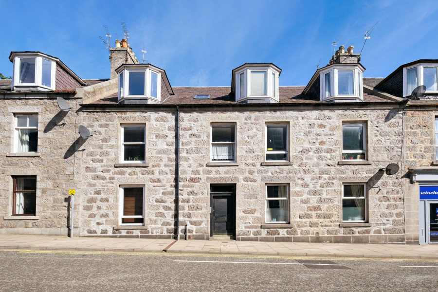 Photo of 20 South Mount Street, Rosemount, Aberdeen, AB25 2TB — offers over £100,000