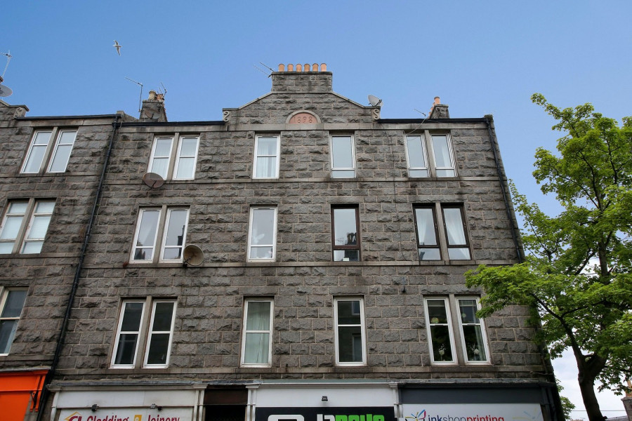 Photo of 194E Rosemount Place, Top Floor Left, Aberdeen, AB25 2XQ — £650 per month