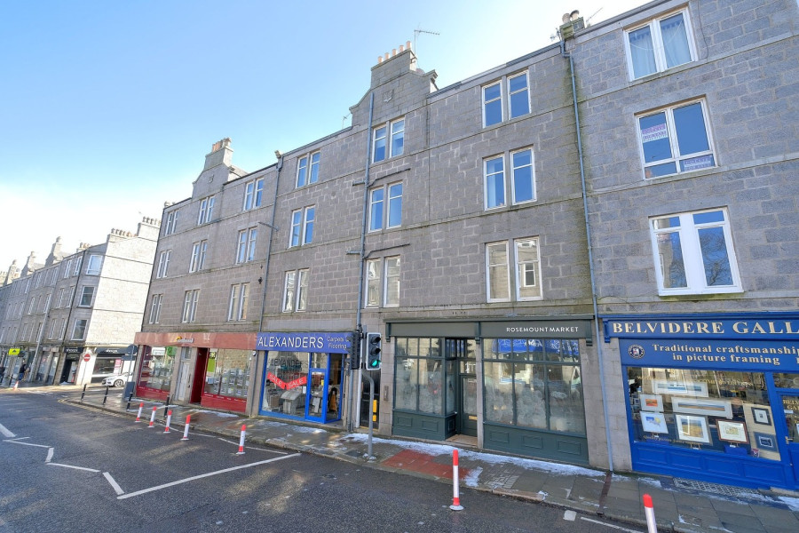 Photo of Flat 6, 215 Rosemount Place, Aberdeen, AB25 2XS — offers over £80,000
