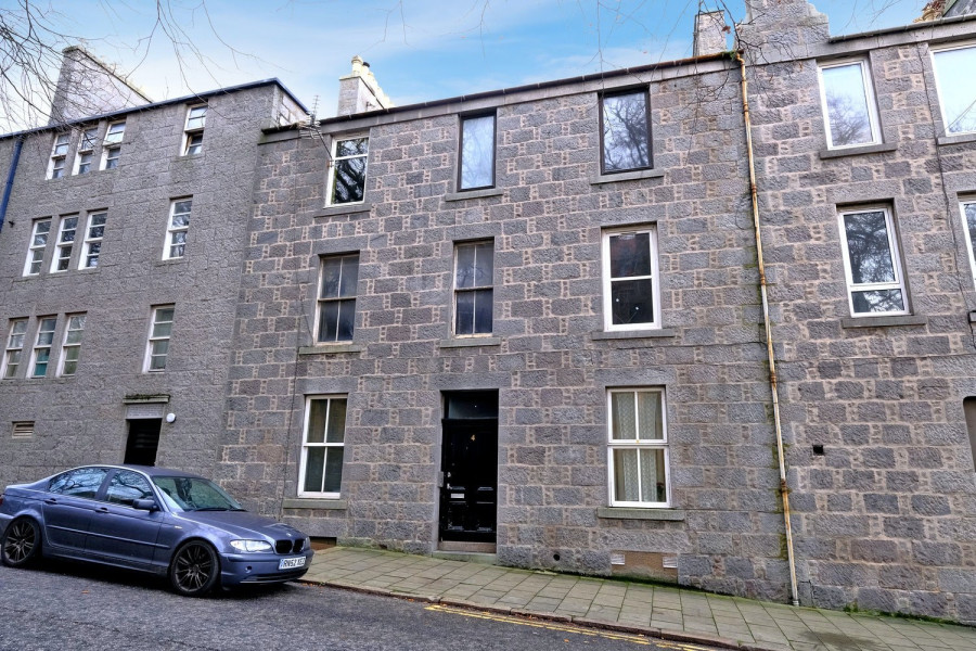 Photo of 4 The Spital, Aberdeen, AB24 3HS — offers over £55,000